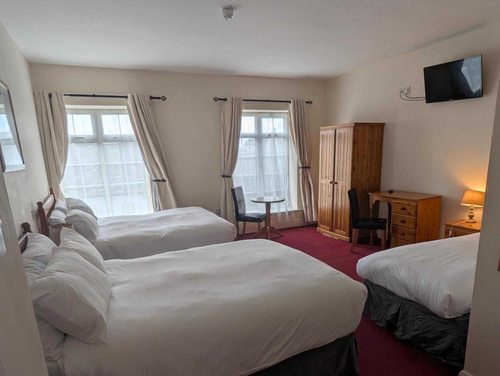 The Western Hotel Claremorris Esterno foto
